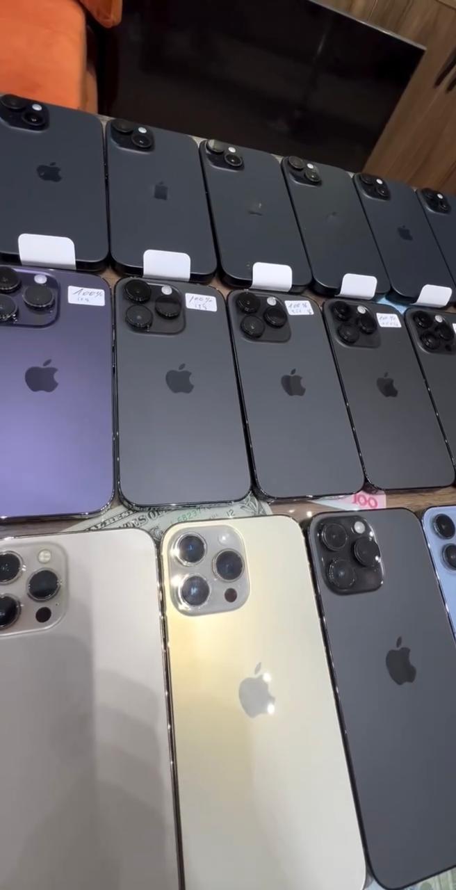 iPhones Pro & Pro Max